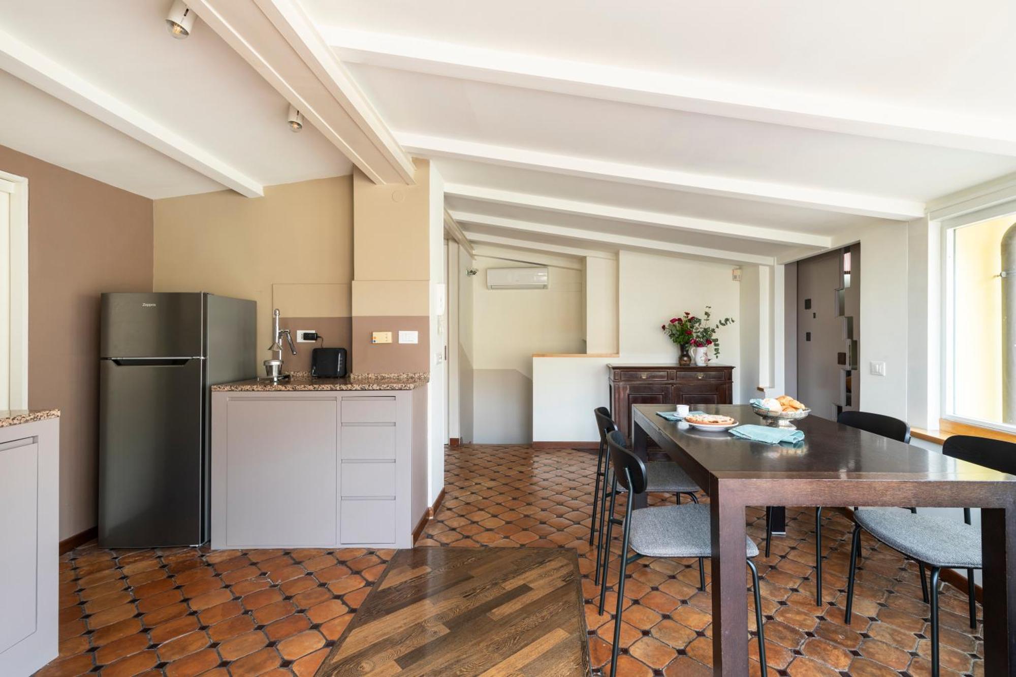Апартаменты Trevi Charming Penthouse Рим Экстерьер фото
