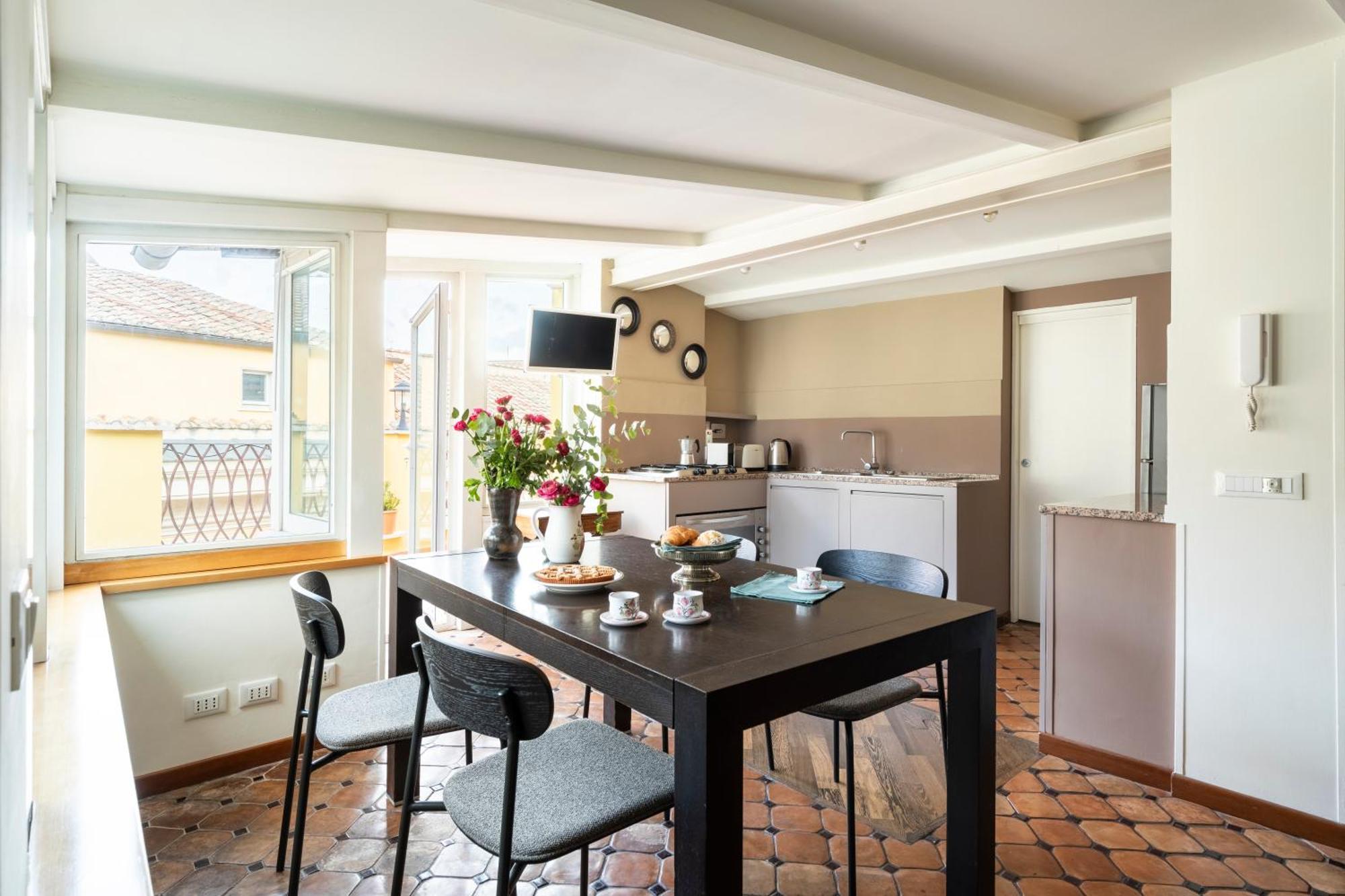 Апартаменты Trevi Charming Penthouse Рим Экстерьер фото